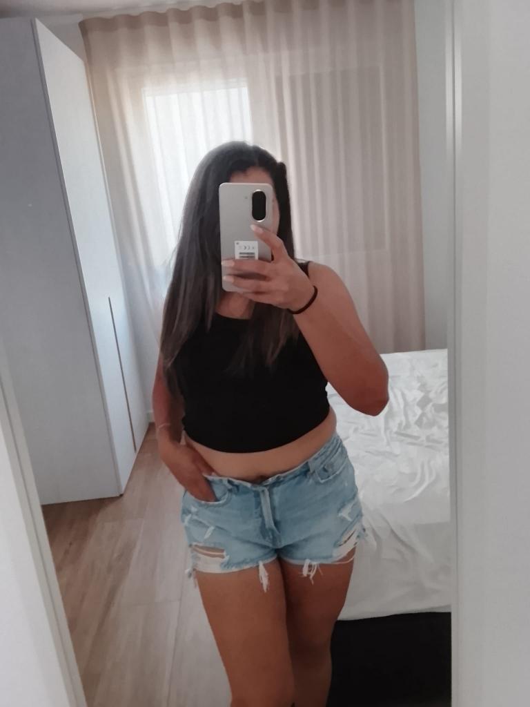 Chica busca chico en Granada: 
