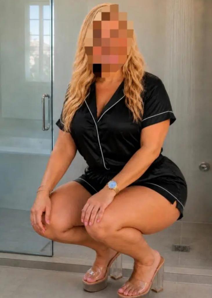 Chica busca chico en La Coruña: 