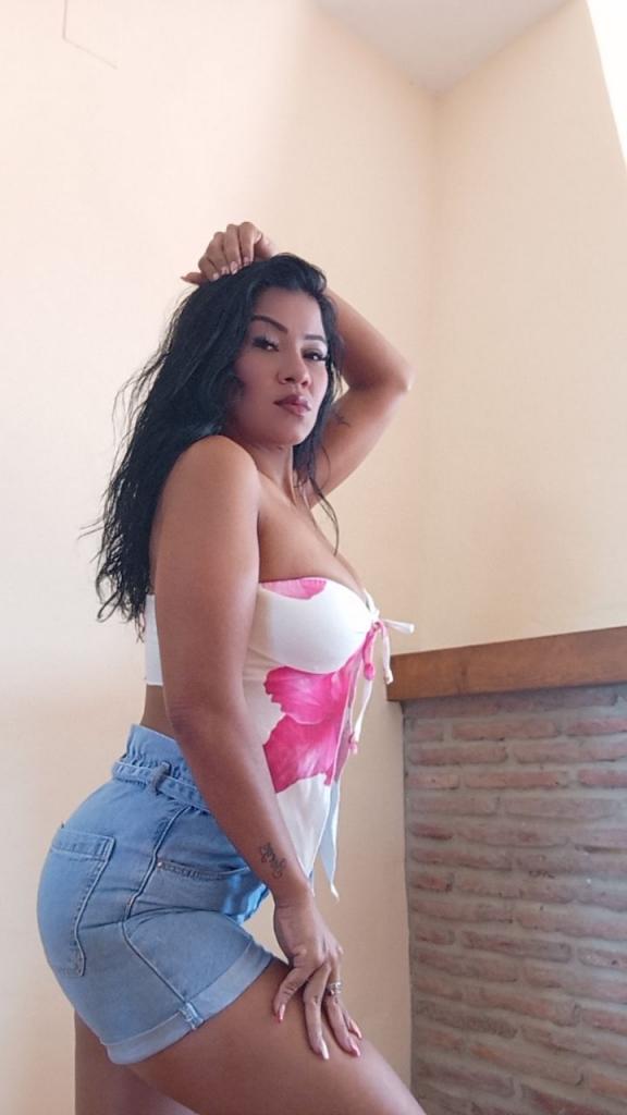 Chica busca chico en Cádiz: 