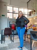 611214295: Chica busca chico en Sevilla