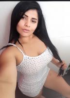 654595137: Chica busca chico en Barcelona