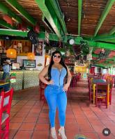 654595137: Chica busca chico en Barcelona