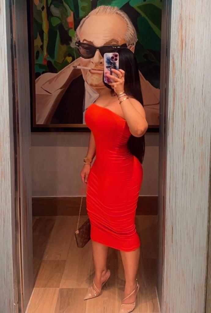 672764769: Chica busca chico en Gerona