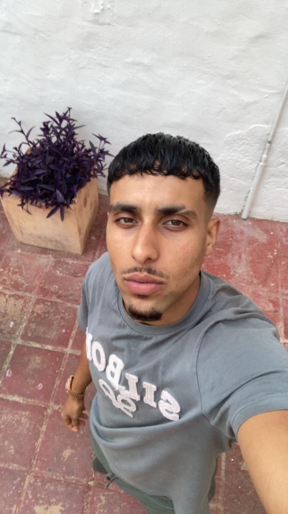 682237827: Chico busca chica en Málaga