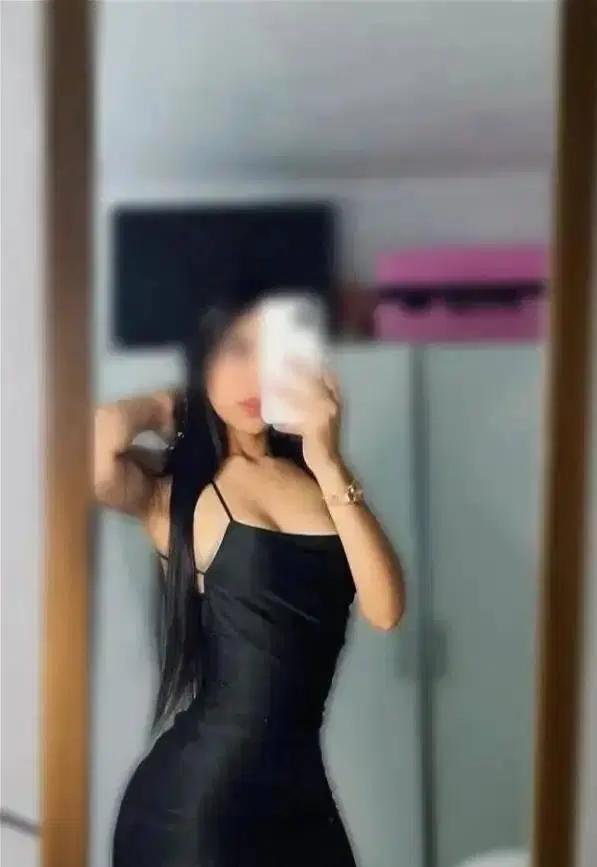 Chica busca chico en Sevilla: 