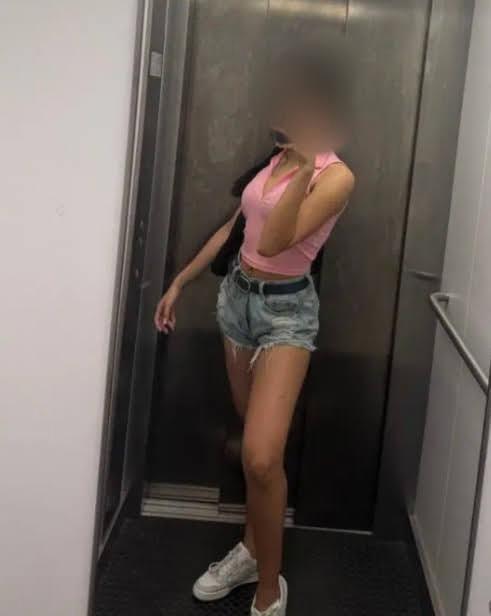 611322488: Chica busca chico en Cádiz