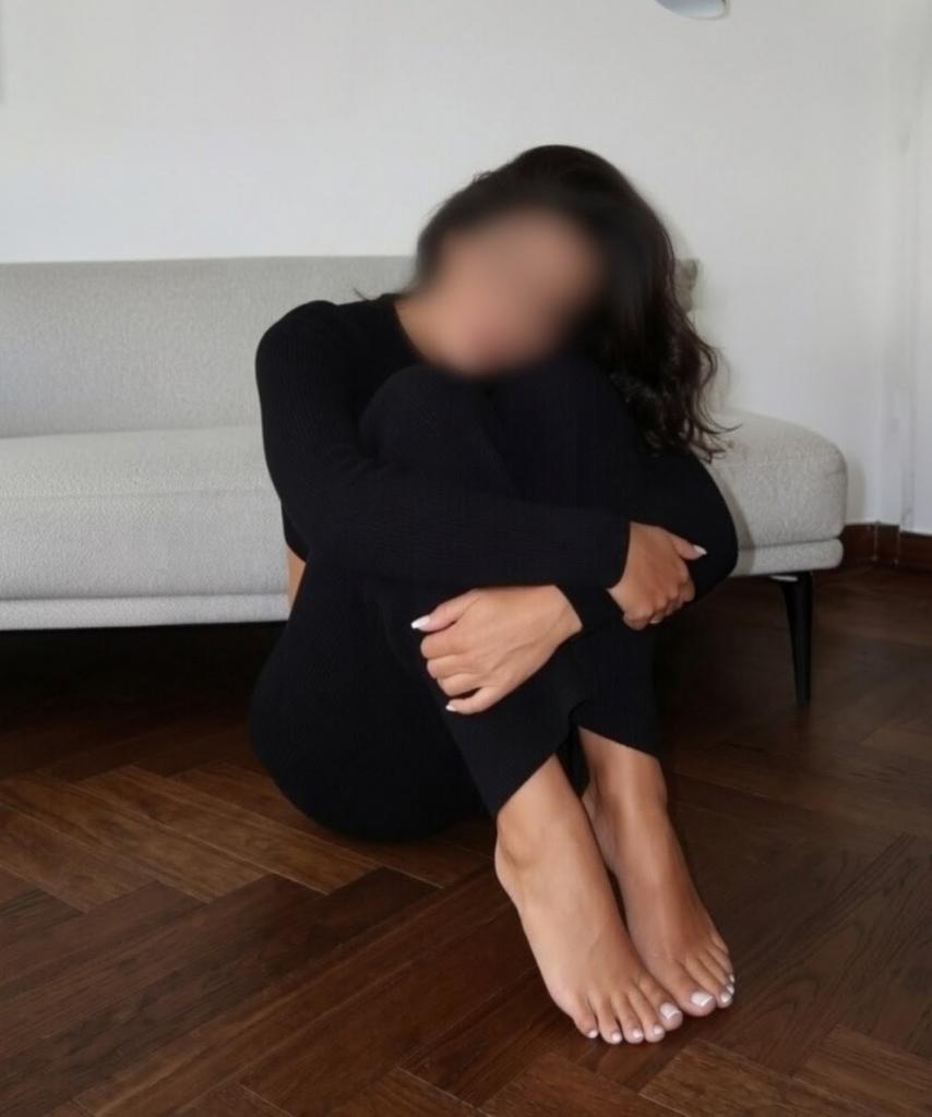 662974145: Chica busca chico en Madrid