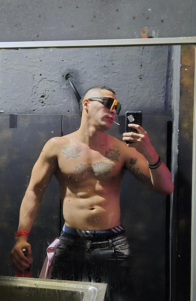 667347005: Chico busca chica en Madrid