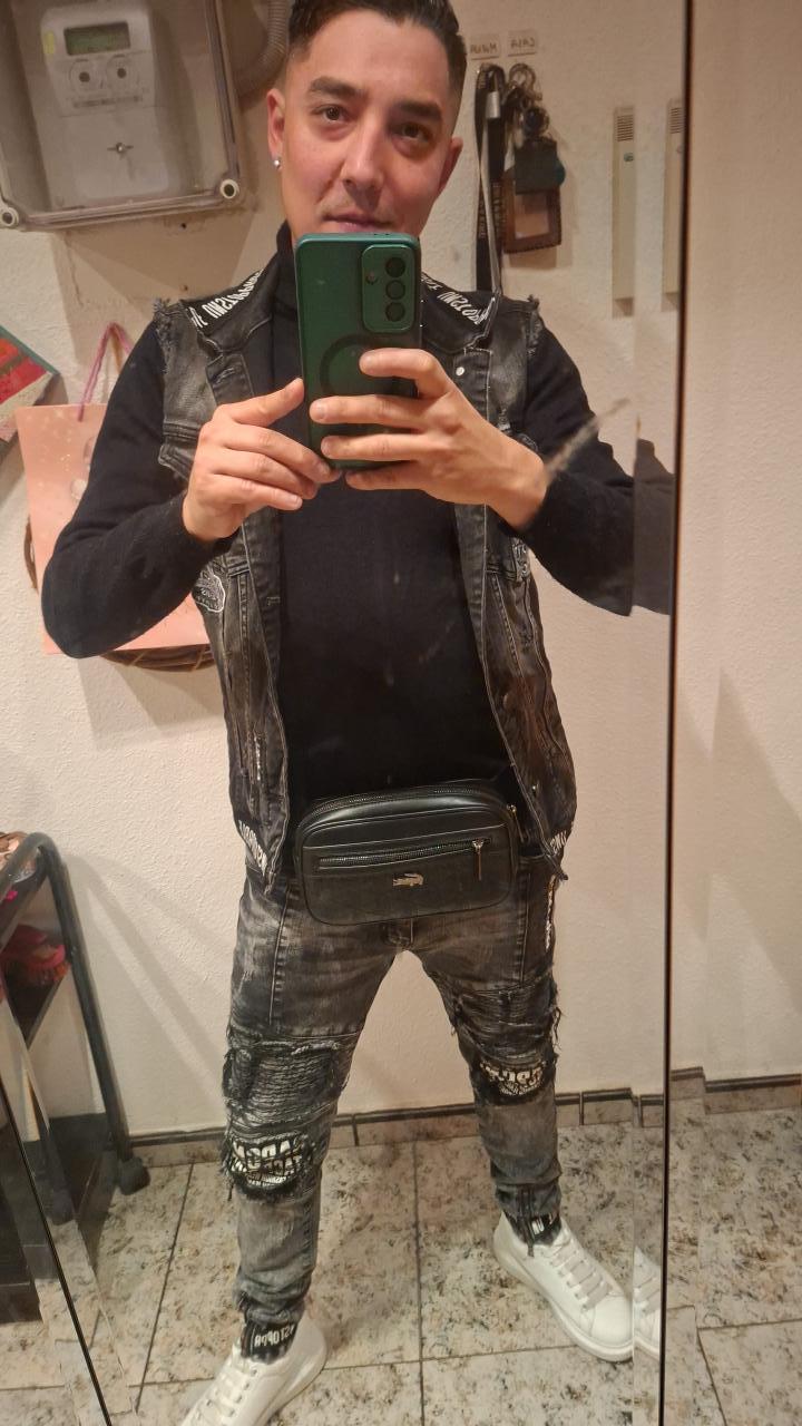 656508868: Chico busca chica en Barcelona