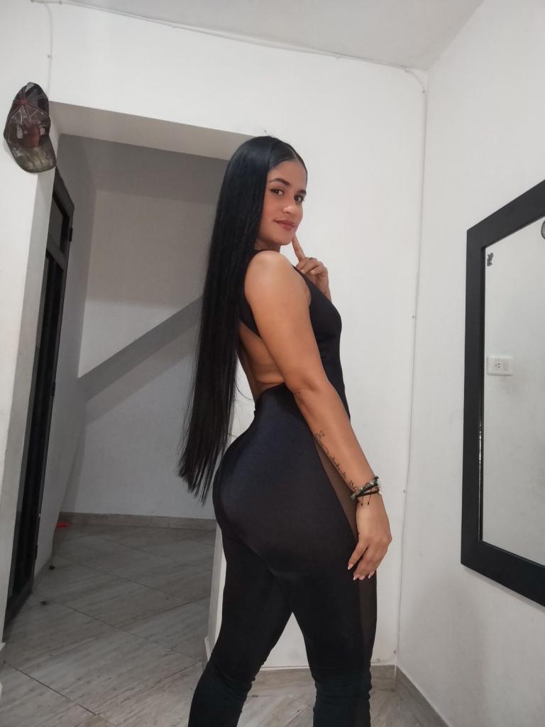 611208310: Chica busca chico en Almería
