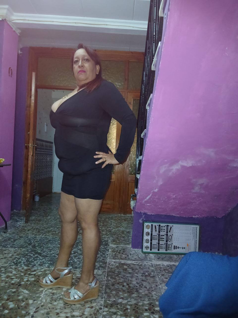 Chica busca chico en Almería: 
