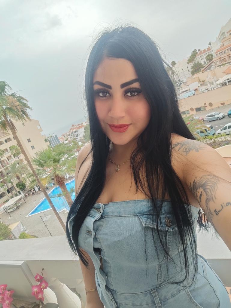 Chica busca chico en Tenerife: 