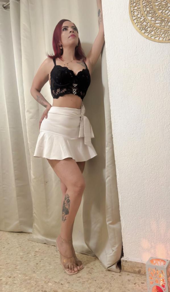 Chica busca chico en Cádiz: 