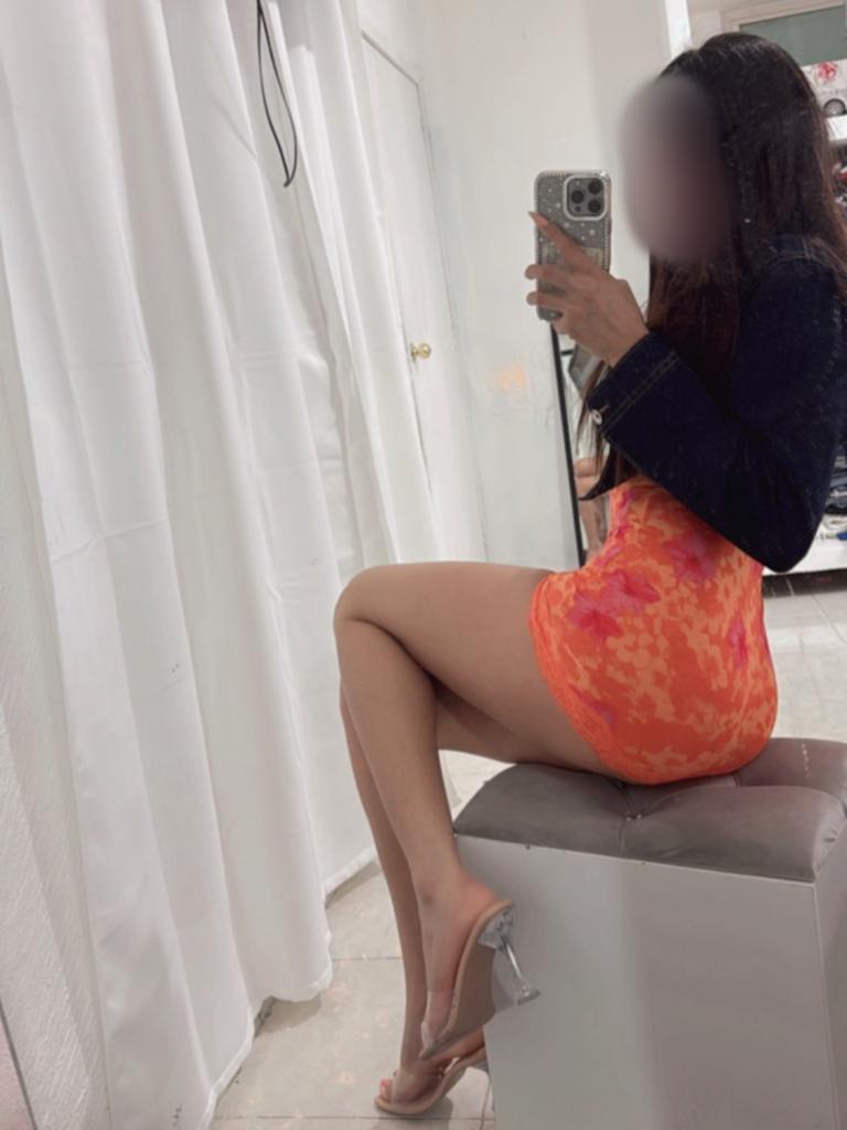 Chica busca chico en Ibiza: 