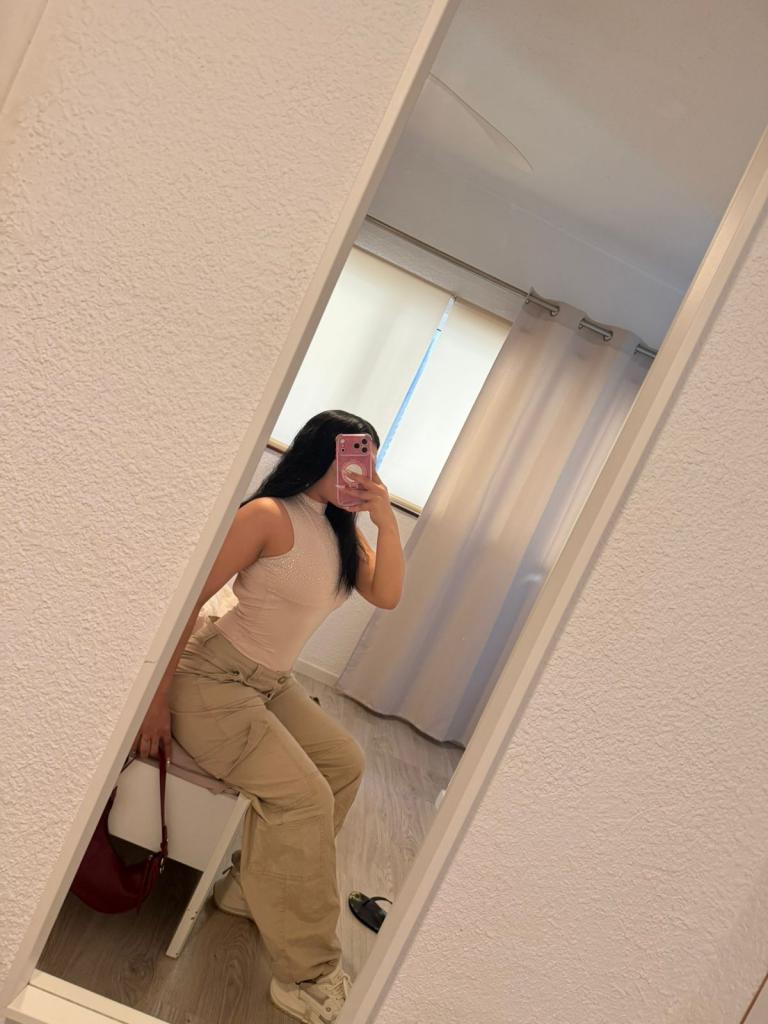 662619573: Chica busca chico en Sevilla