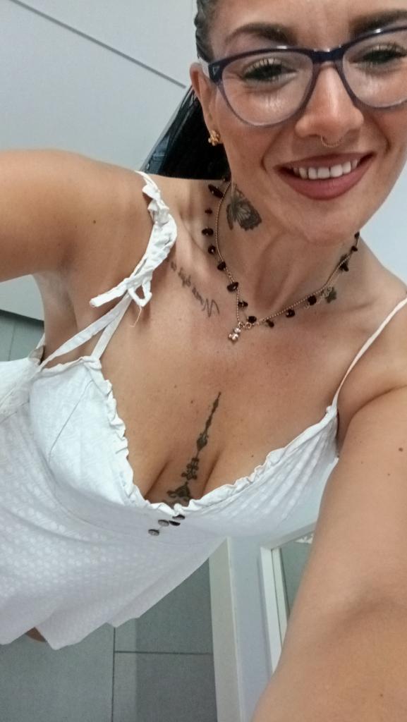 624094807: Chica busca chico en Navarra