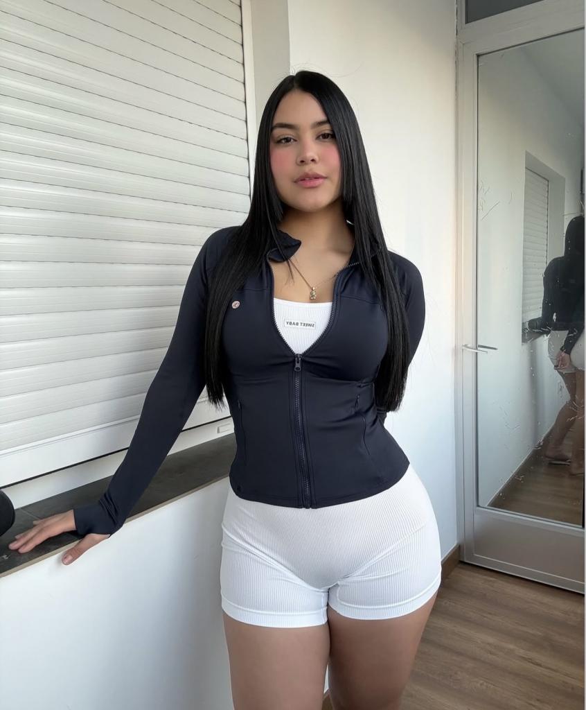 Chica busca chico en Cádiz: 