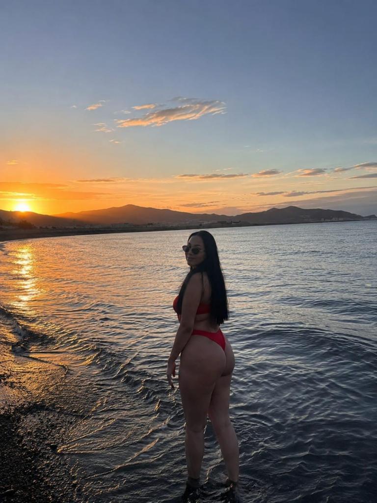 Chica busca chico en Granada: 