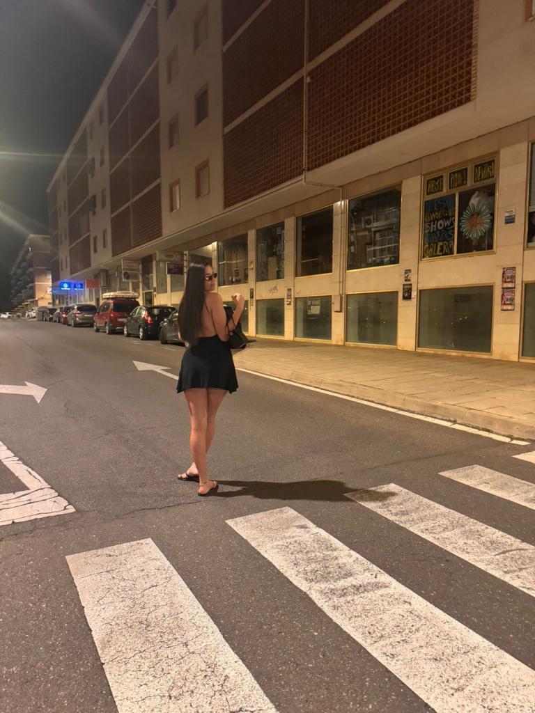 Chica busca chico en Granada: 