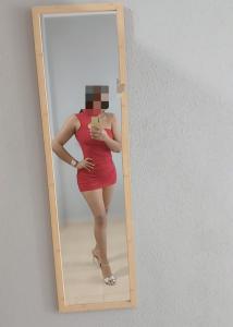 613906992: Chica busca chico en Madrid