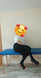 631206563: Chica busca chico en Cantabria