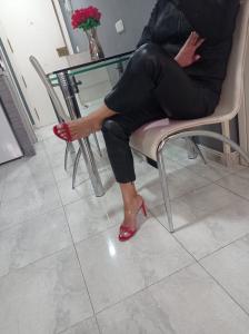 711274441: Chica busca chico en Madrid