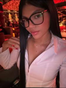 641395608: Chica busca chico en Málaga