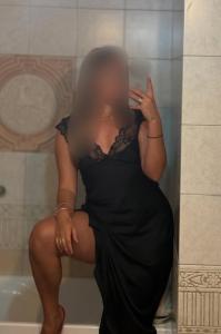 643272294: Chica busca chico en Sevilla