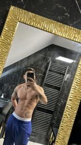 687133916: Chico busca chica en Barcelona