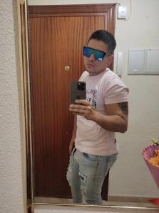 677433729: Chico busca chica en Valladolid