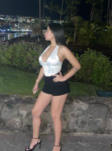 628429961: Chica busca chico en Ibiza