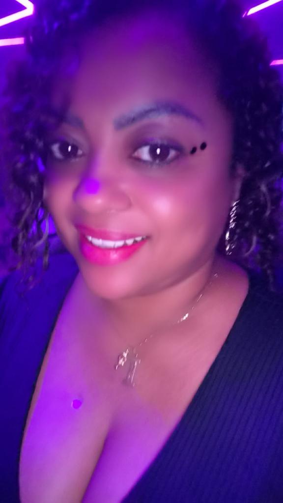 689739268: Chica busca chico en Zaragoza
