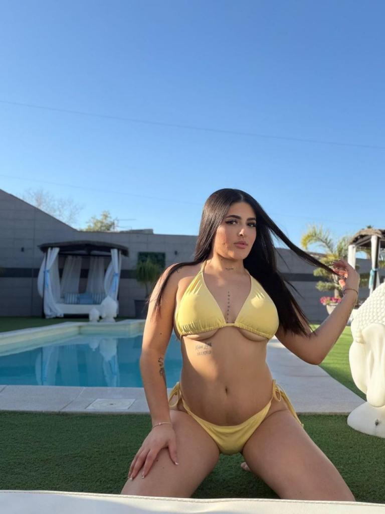 623742235: Chica busca chico en Cádiz