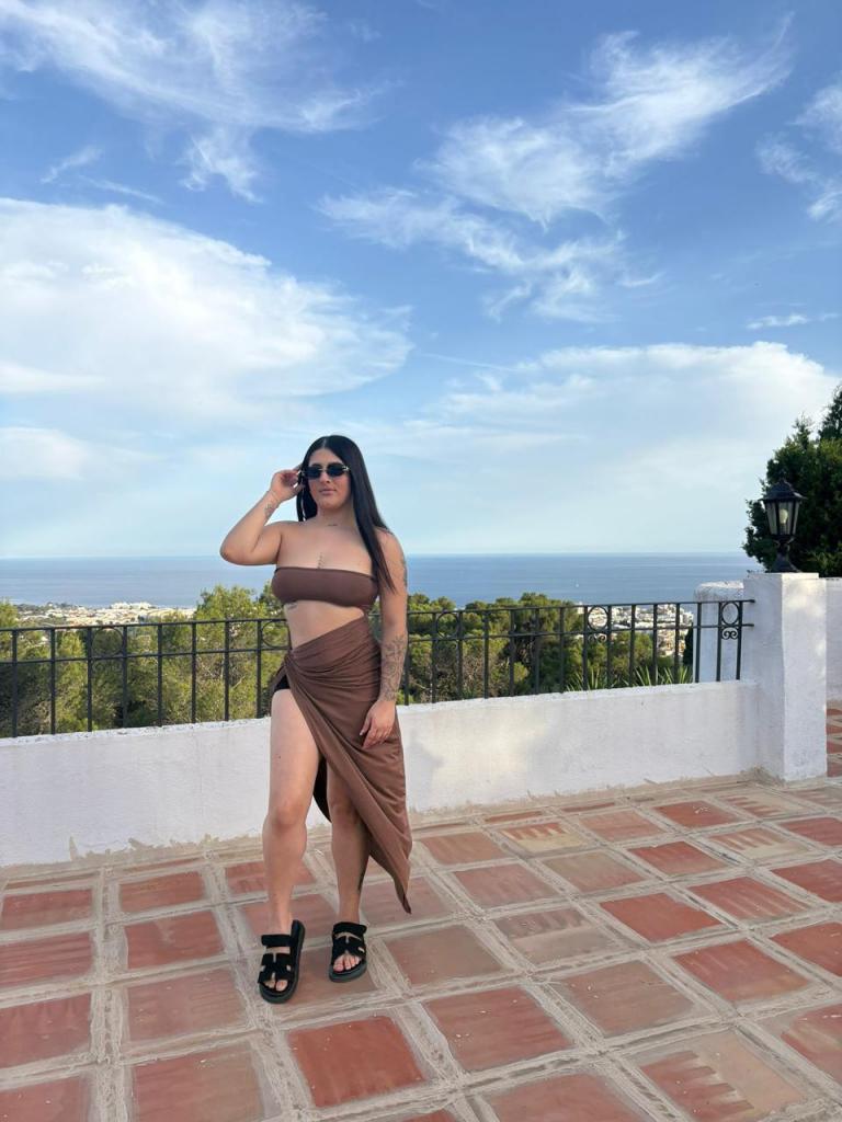 Chica busca chico en Cádiz: 
