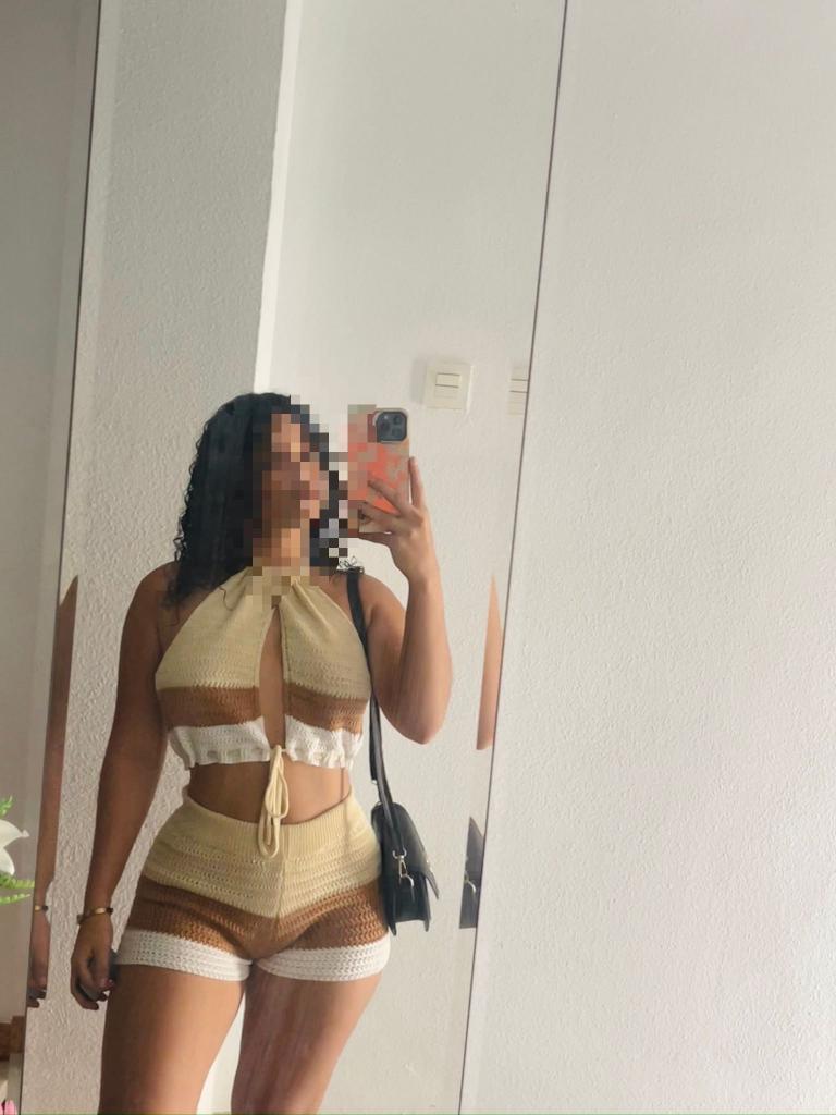 624937025: Chica busca chico en Barcelona