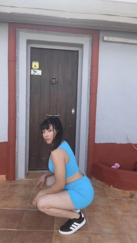 614285992: Chica busca chico en Málaga