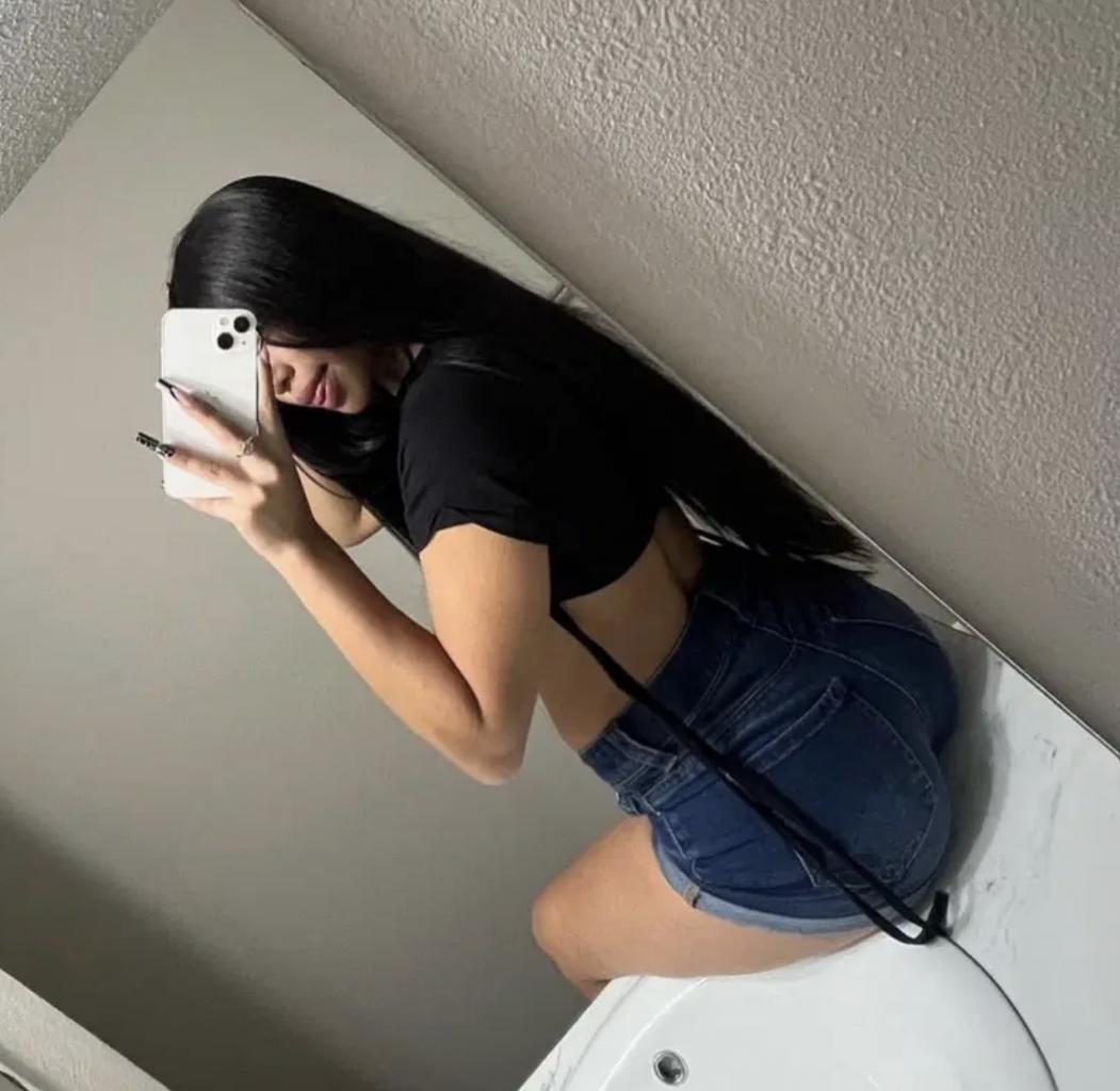 637969252: Chica busca chico en Murcia