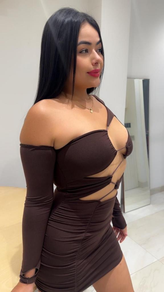642773617: Chica busca chico en Sevilla