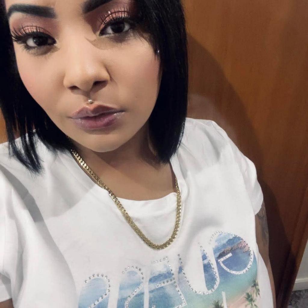 Chica busca chico en Granada: 
