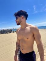 643852366: Chico busca chica en Sevilla