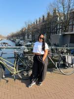 745026538: Chica busca chico en Gerona