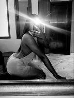 655811771: Chica busca chico en Ibiza