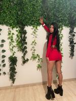 647315397: Chica busca chico en Madrid