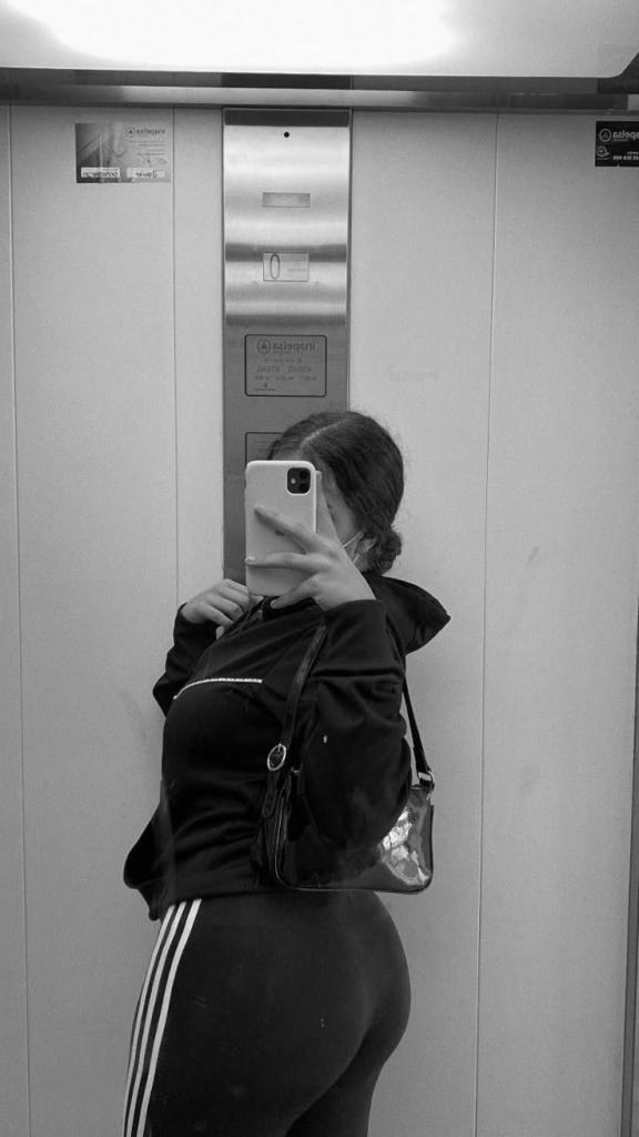 Chica busca chico en Sevilla: 