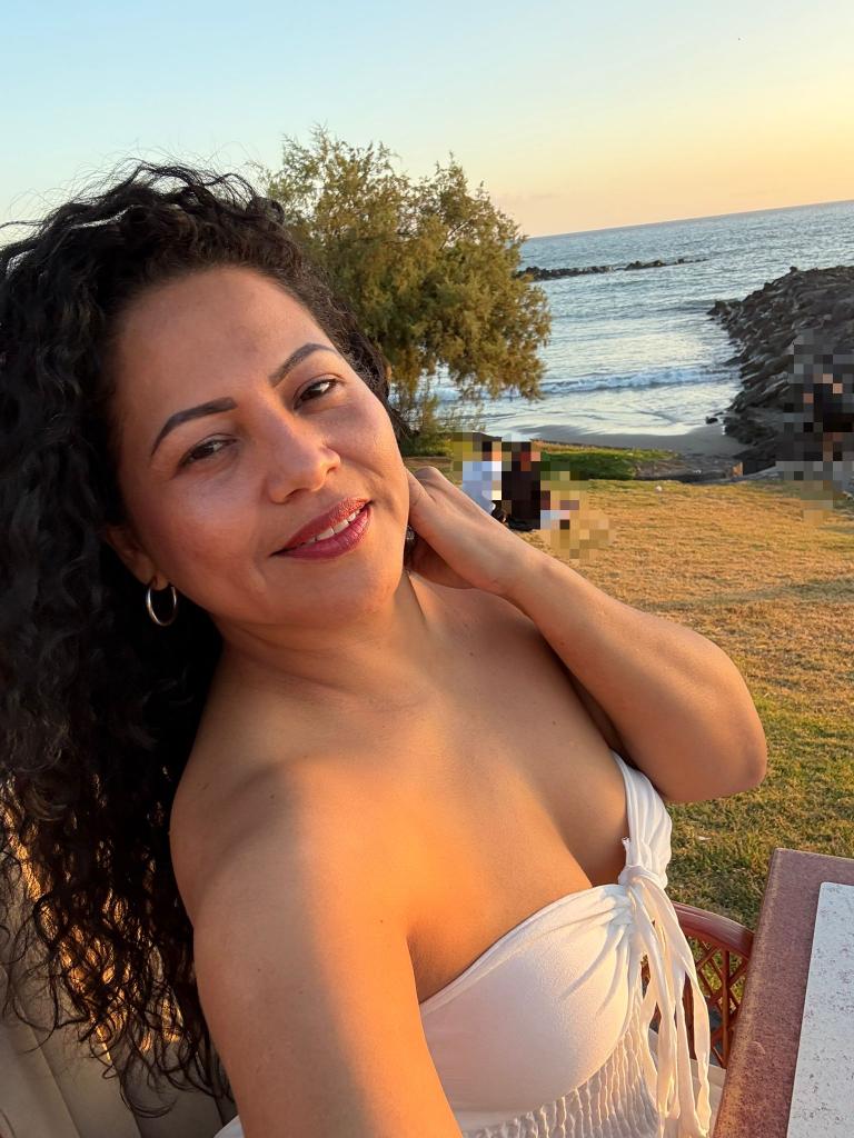 Chica busca chico en Tenerife: 