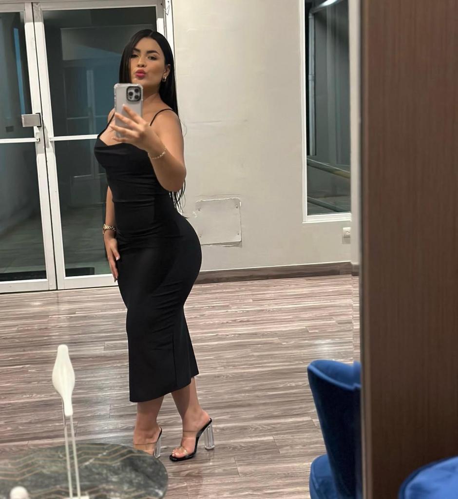 663672671: Chica busca chico en Cádiz