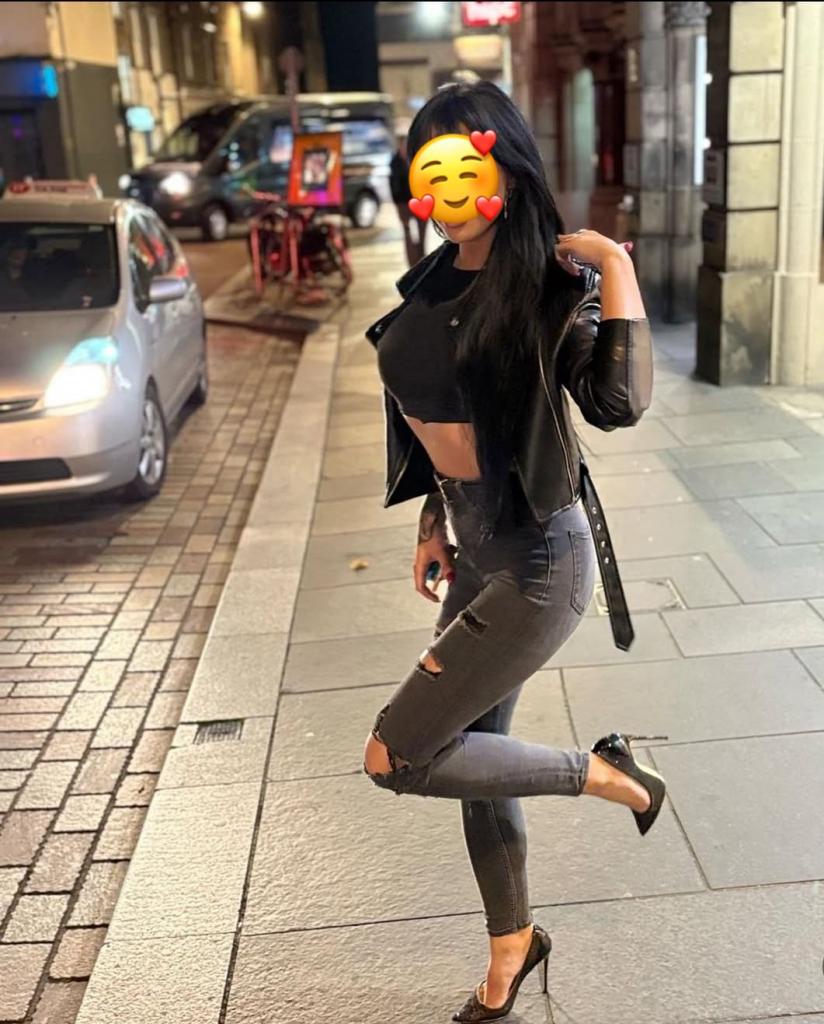 Chica busca chico en Almería: 