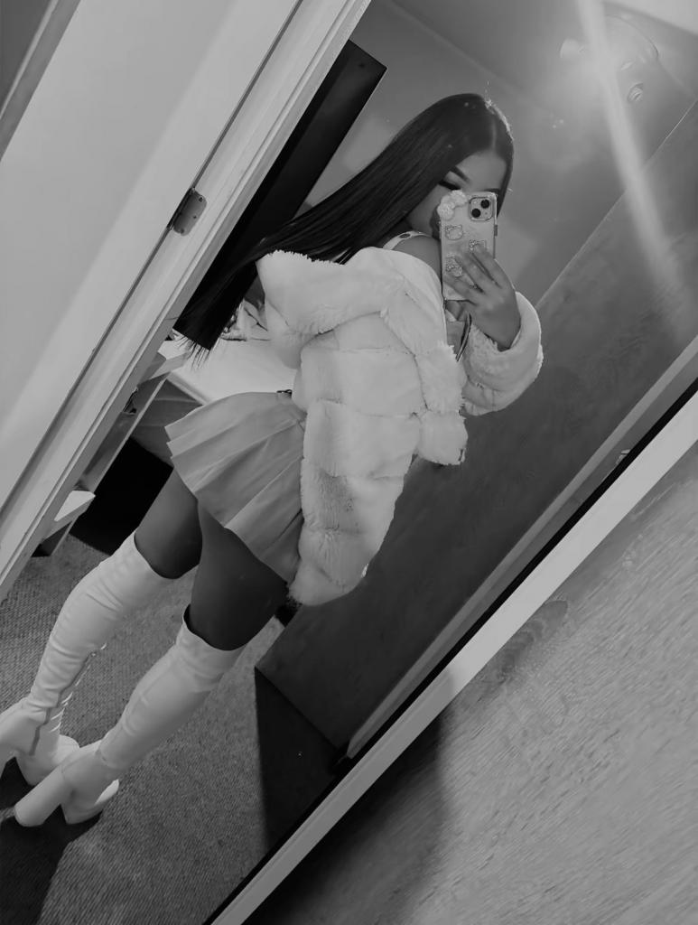 Chica busca chico en Mallorca: 