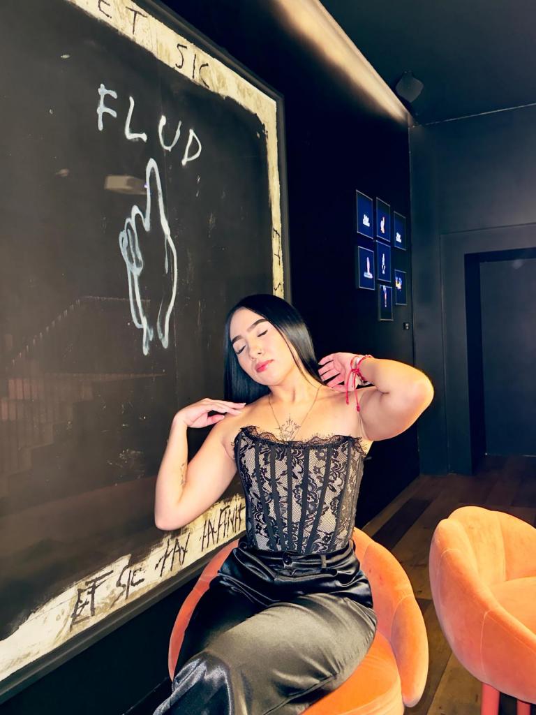 Chica busca chico en Málaga: Chica busca chico