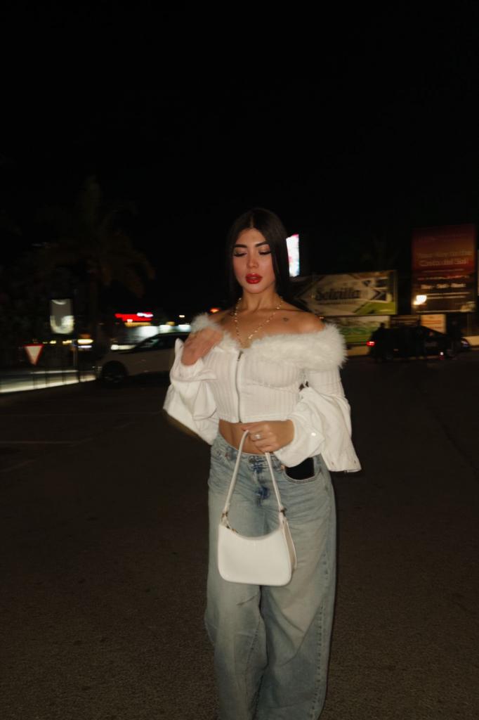 Chica busca chico en Málaga: Chica busca chico